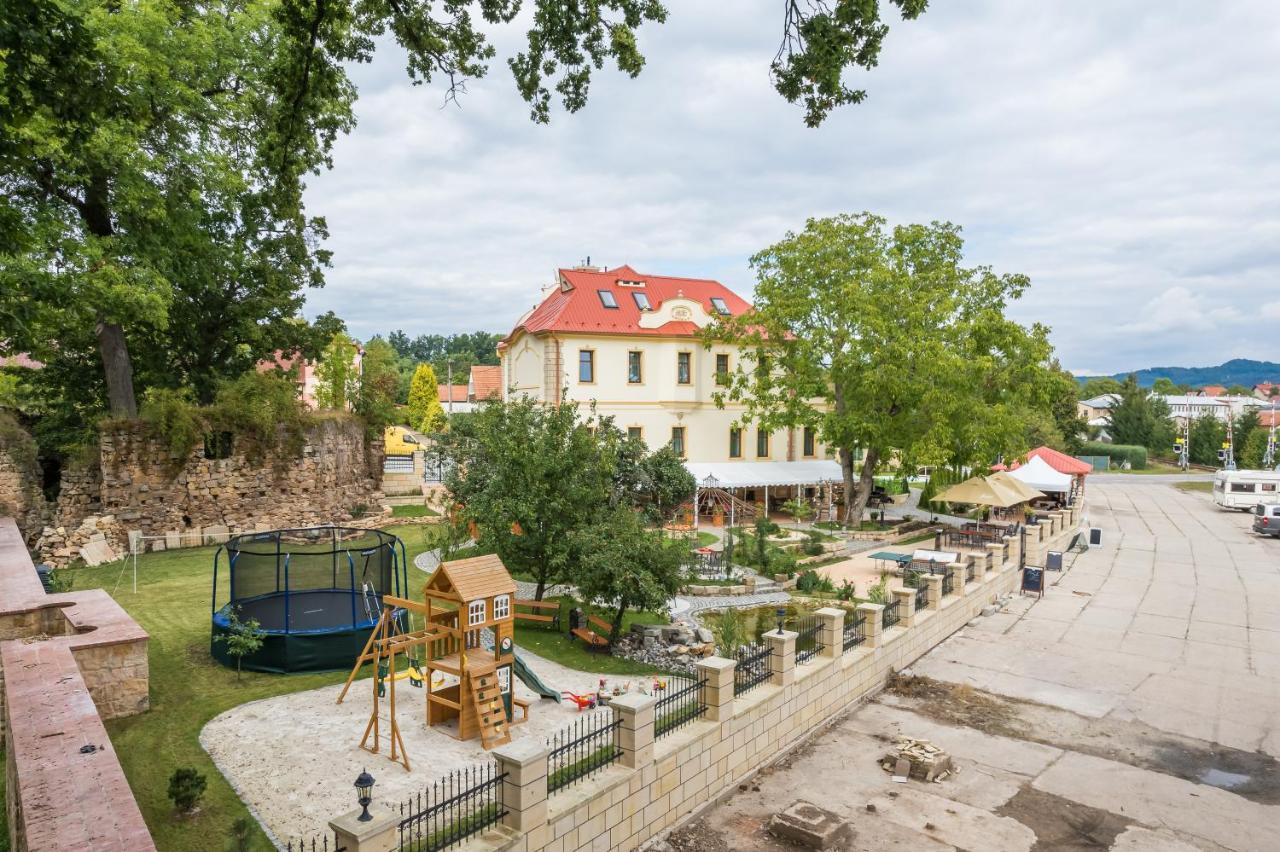 Villa Libosad Jičín Buitenkant foto