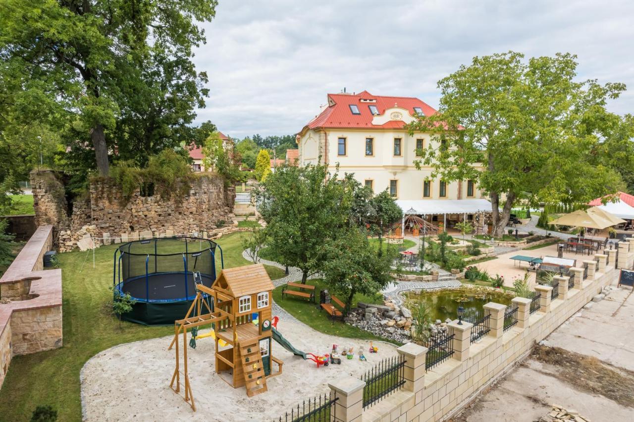 Villa Libosad Jičín Buitenkant foto