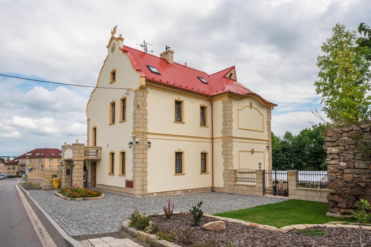 Villa Libosad Jičín Buitenkant foto
