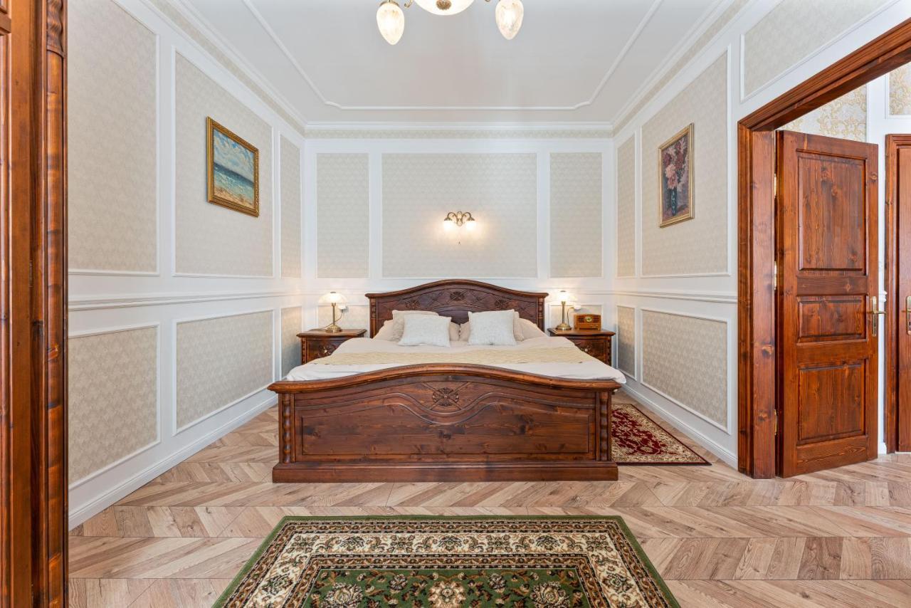Villa Libosad Jičín Buitenkant foto