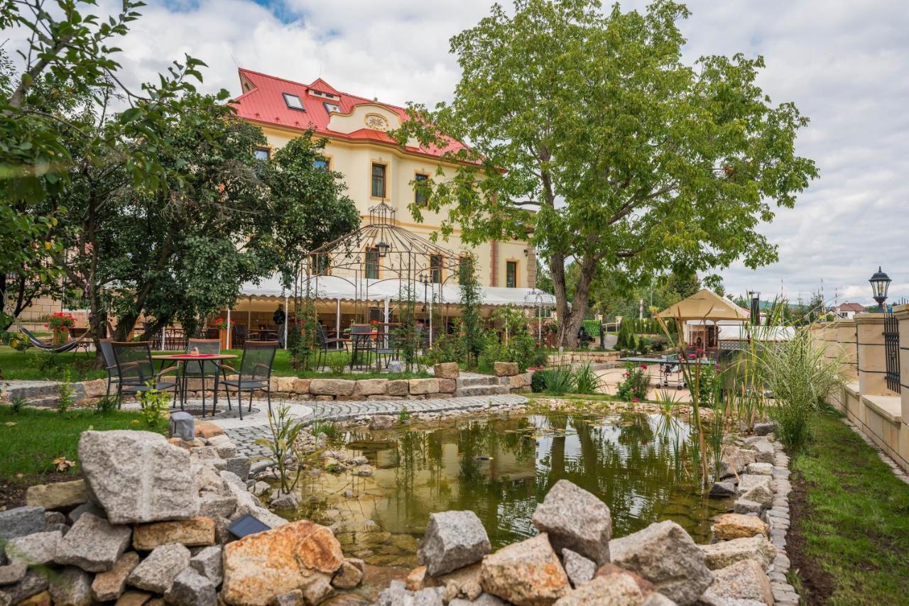 Villa Libosad Jičín Buitenkant foto