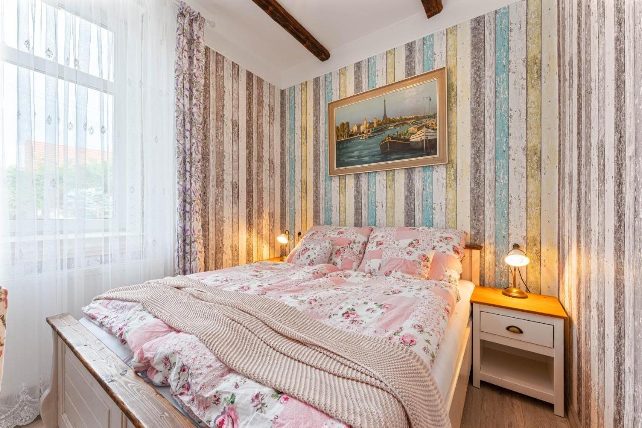 Villa Libosad Jičín Buitenkant foto
