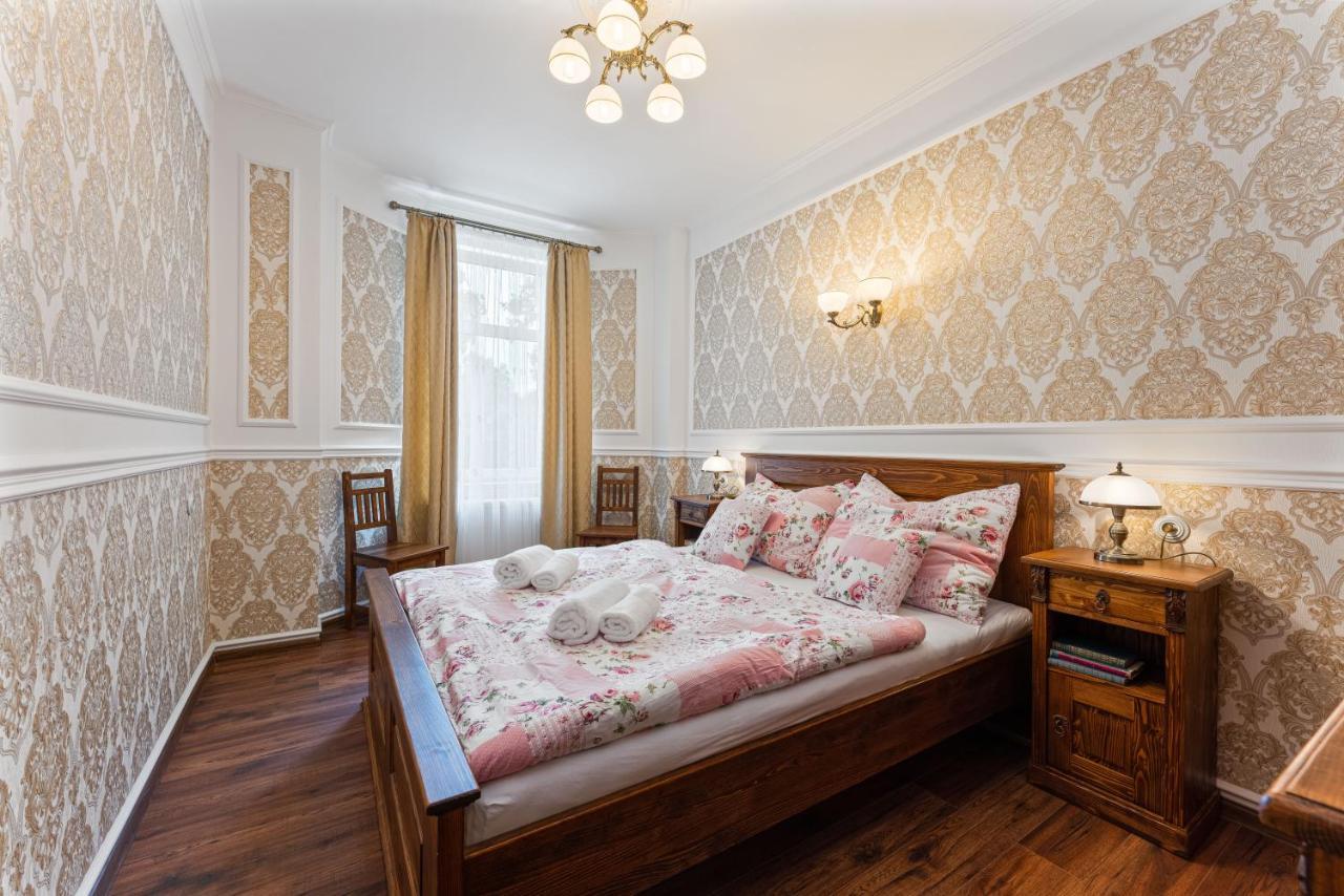 Villa Libosad Jičín Buitenkant foto