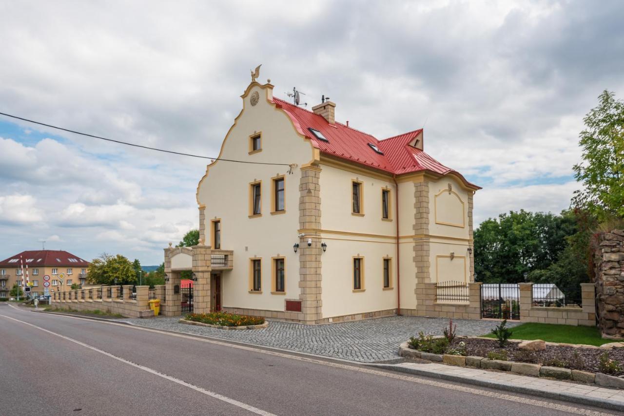 Villa Libosad Jičín Buitenkant foto