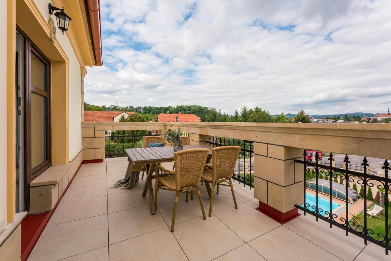 Villa Libosad Jičín Buitenkant foto