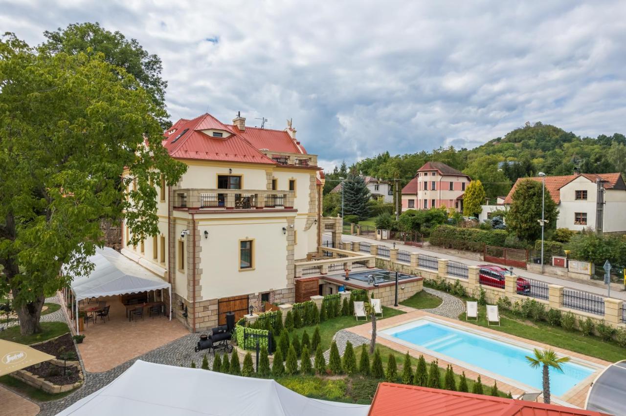 Villa Libosad Jičín Buitenkant foto